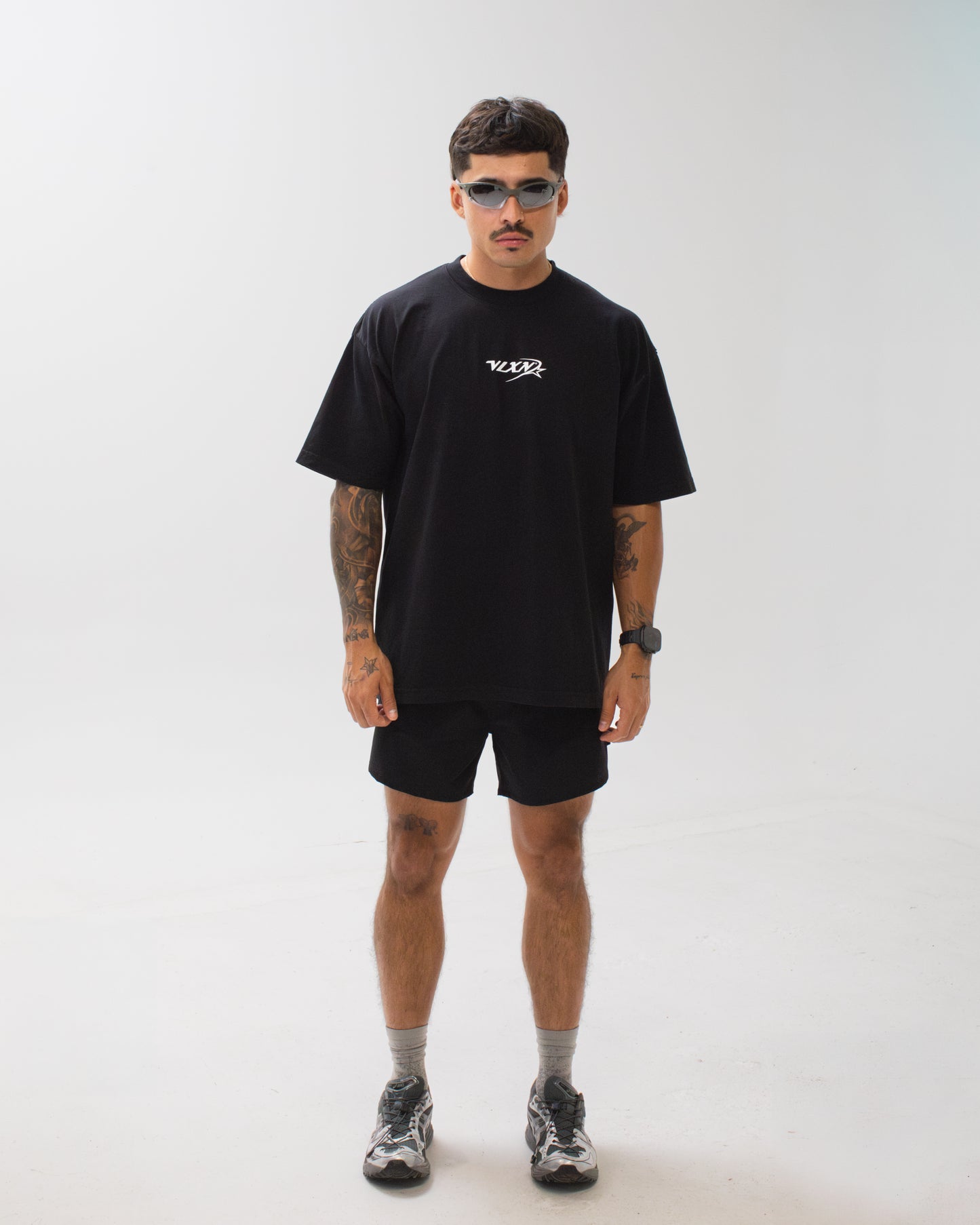 GRAPHIC TEE